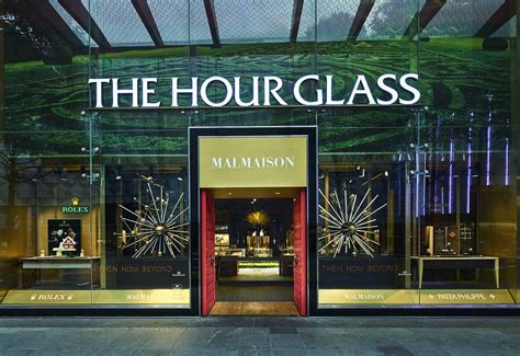 The Hour Glass Marks 40 Years with Contemporary Art